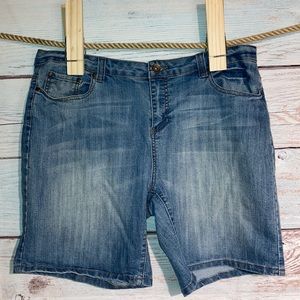 13/14 Route 66 blue denim shorts.. 5 pocket